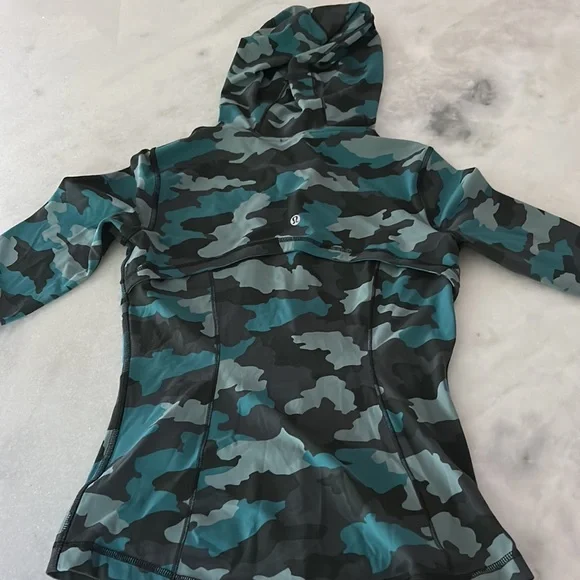 Rare lululemon hooded define jacket mesh vent nulu size 6! - Picture 2 of 3